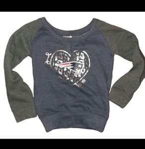Nfl Team Apparel Patriots Heart Sweatshirt Medium 7/8